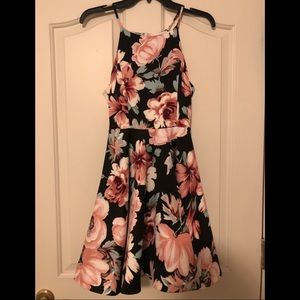 Halter neck floral dress 🌸🌺